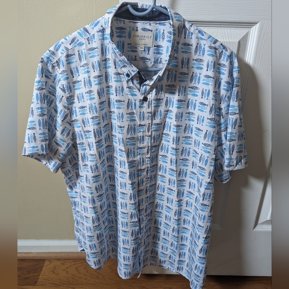 Performance button-down short-sleeve shirt XXL with fish print